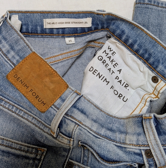 Denim Forum ARITZIA The Arlo High Rise Straight Leg Jeans 30L Size 25 - Picture 6 of 16